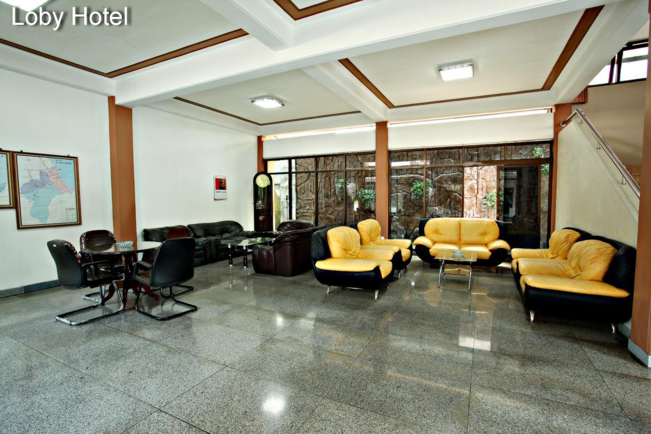 Langensari Hotel Cirebon Exterior foto